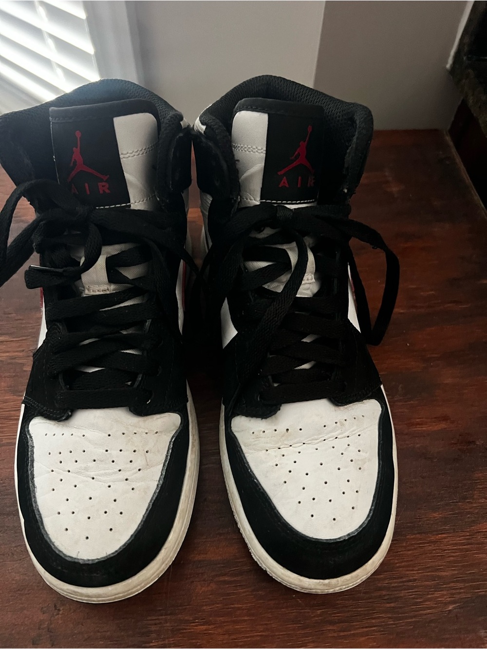 Nike Air Jordan 1 Mid GS Black White Gym Red Youth 4.5Y - Picture 5 of 10